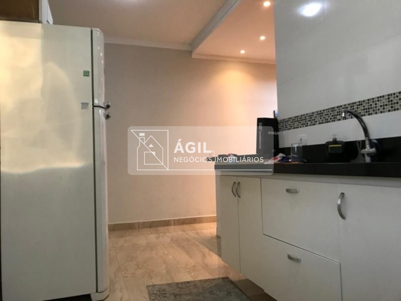 Venda Casa térrea com 3 dormitórios e suíte no Loteamento Villa Branca - Jacareí - SP