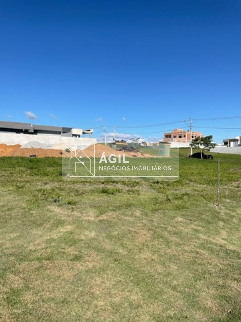 Terreno a venda plano 678m² no condominio Ecopark Bourbon em Caçapava