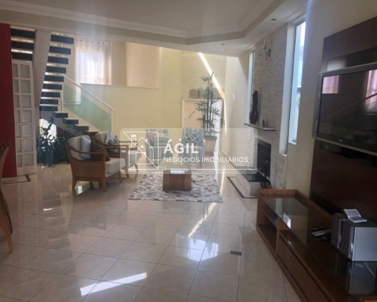 Venda Casa Sobrado de 339m² com 5 dormitórios e 3 suítes - Condomínio Altos da Serra II - Urbanova - São José dos Campos - SP