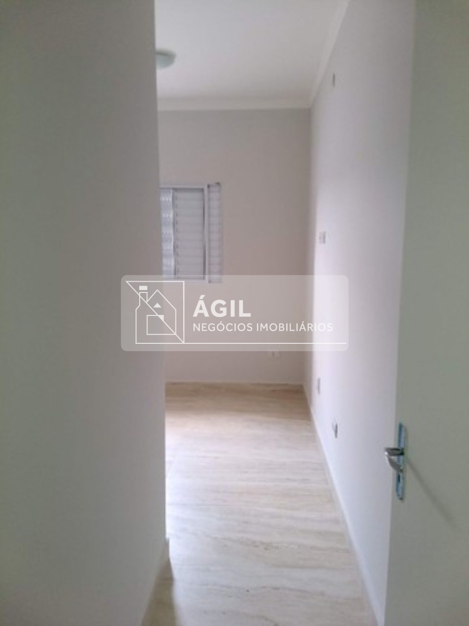 Venda Casa térrea com 3 dormitórios e suíte no Loteamento Villa Branca - Jacareí - SP