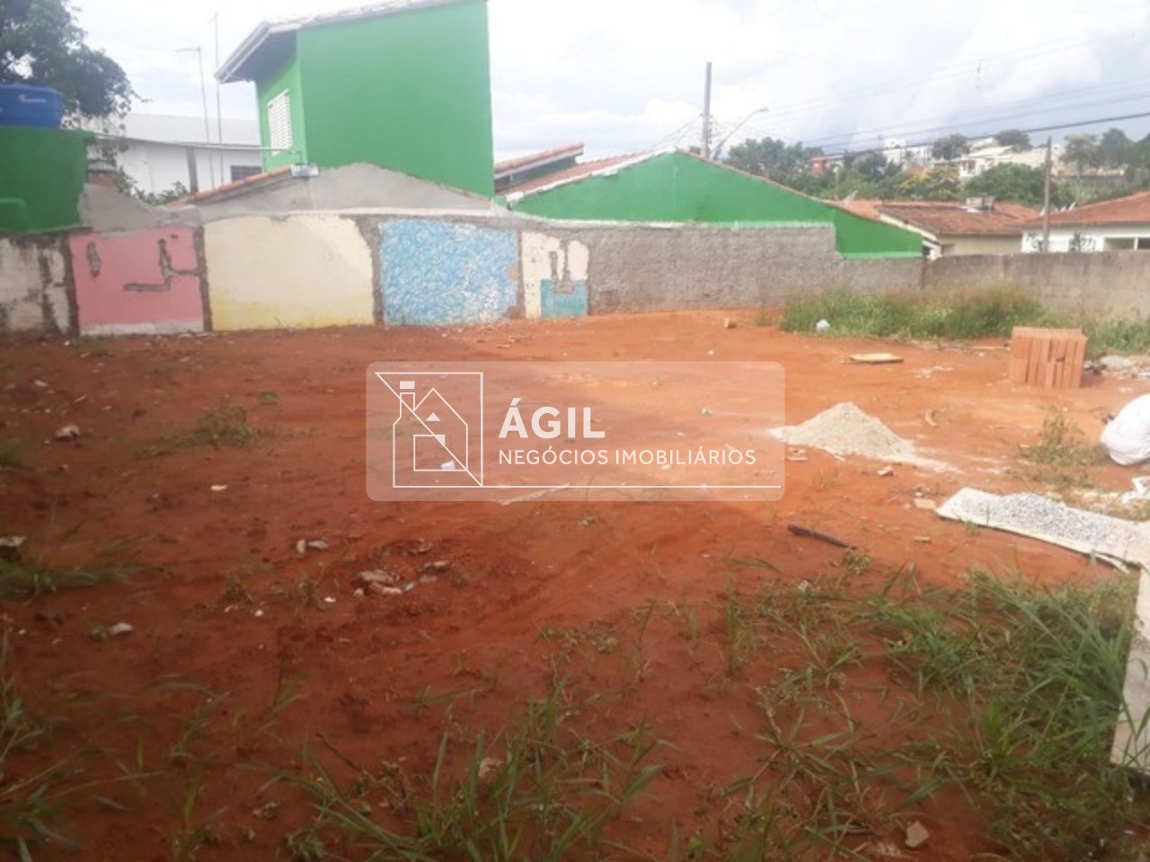 TERRENO A VENDA 240 M² NO BAIRRO JARDIM DO LAGO