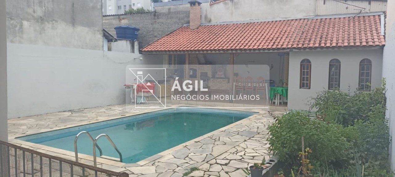 Casa a venda, bairro São João Jacareí, próximo ao Educa Mais São João, escolas, mercados, padarias, centro