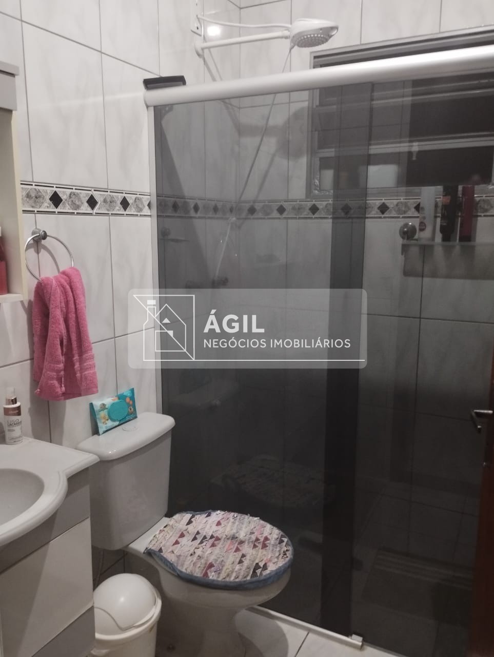 Casa a venda com 3 dormitórios com edícula no (vitória vale)