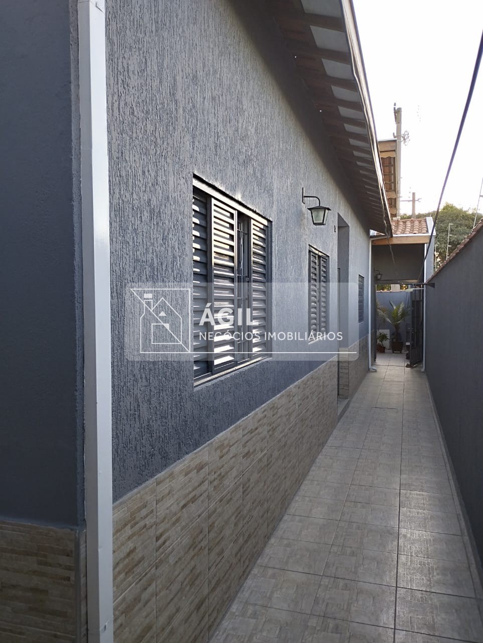 Casa a venda com 3 dormitórios com edícula no (vitória vale)