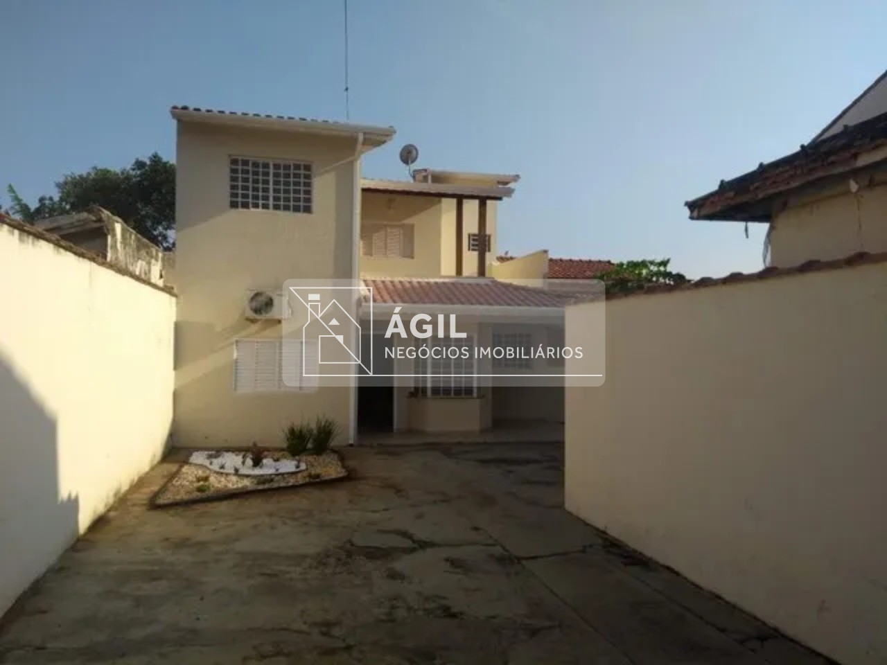 Sobrado a venda no Bairro Vila Antônio Augusto Luiz