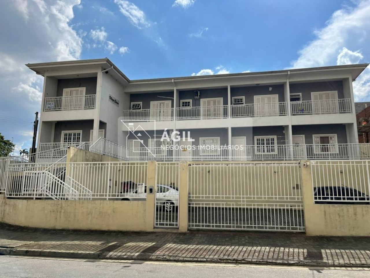 Casa Sobrado a Venda no Vilagio Elvina - Jardim América - São José dos Campos