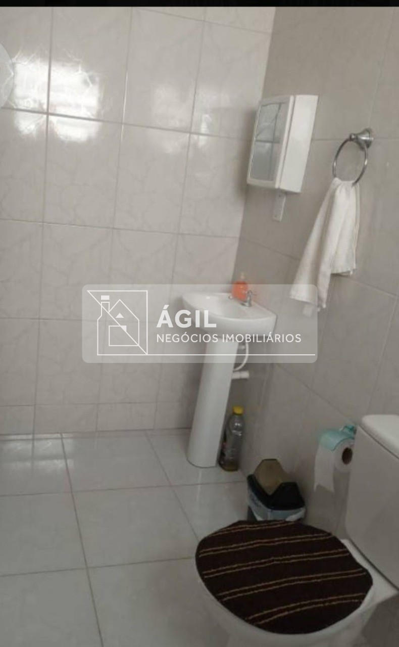 Casa a venda com 3 dormitórios com edícula no (vitória vale)