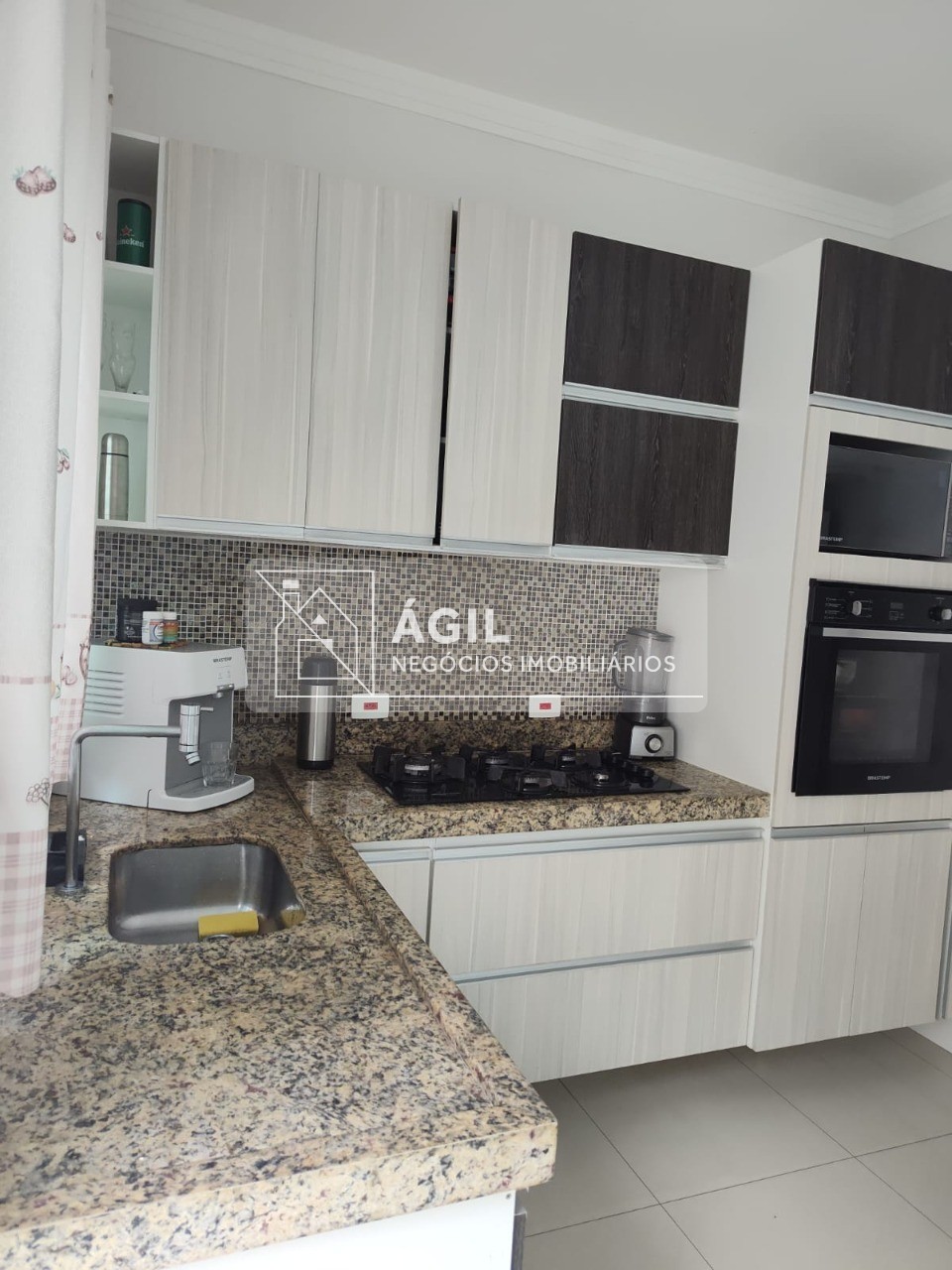 VENDO- Casa - Jardim Uirá - 150,00m² - 3 Dormitórios- 3 Suites - Piscina -Condominio Bell Park