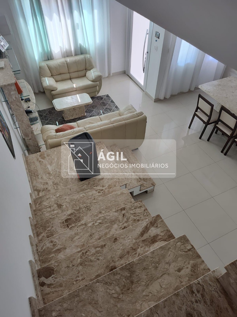VENDO- Casa - Jardim Uirá - 150,00m² - 3 Dormitórios- 3 Suites - Piscina -Condominio Bell Park