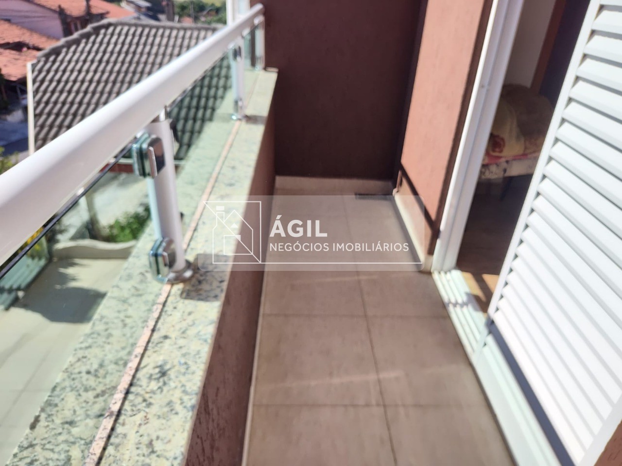 VENDO- Casa - Jardim Uirá - 150,00m² - 3 Dormitórios- 3 Suites - Piscina -Condominio Bell Park