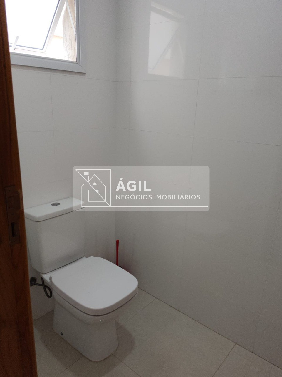 VENDO- Casa - Jardim Uirá - 150,00m² - 3 Dormitórios- 3 Suites - Piscina -Condominio Bell Park