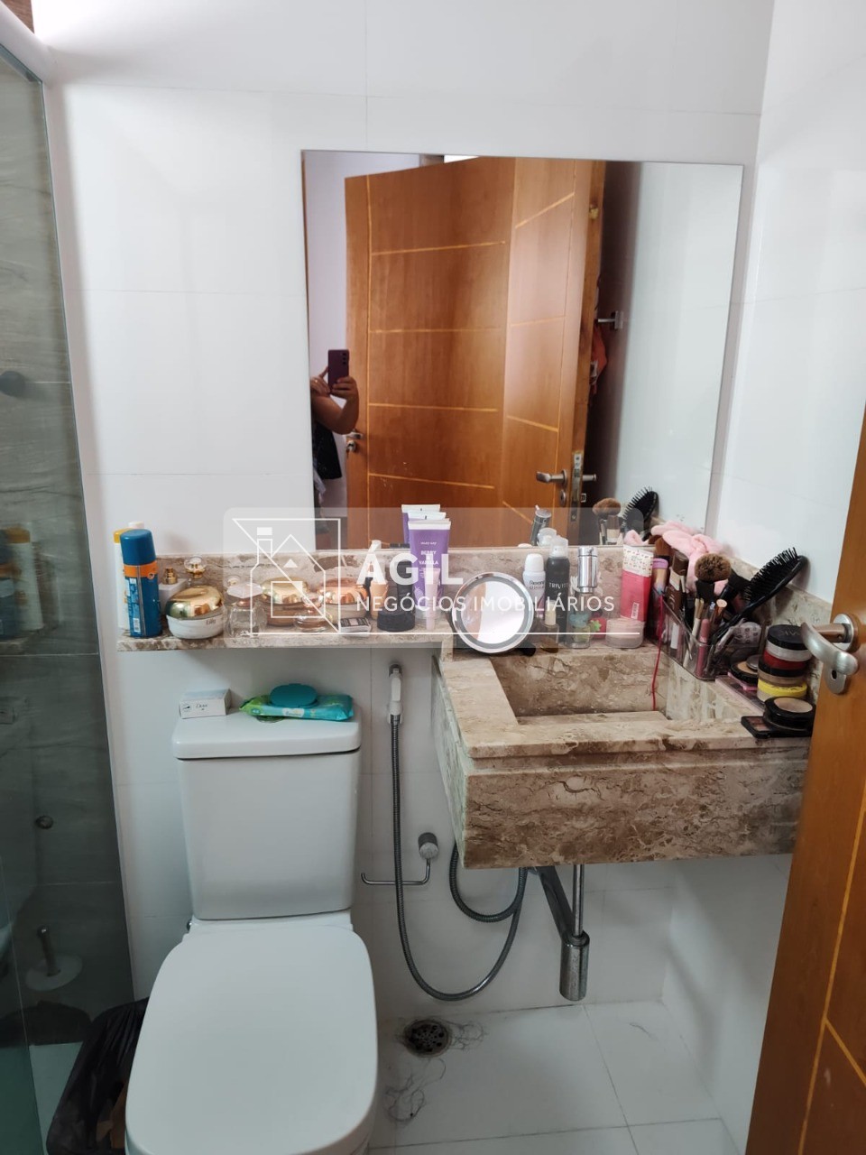 VENDO- Casa - Jardim Uirá - 150,00m² - 3 Dormitórios- 3 Suites - Piscina -Condominio Bell Park