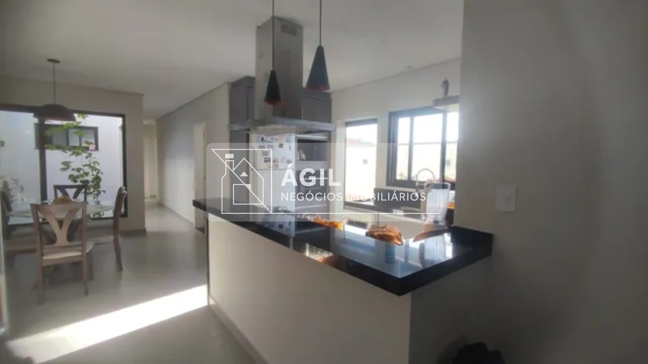 Casa térrea a venda no Bosque dos Manacás - Jacareí - São José dos Campos - SP