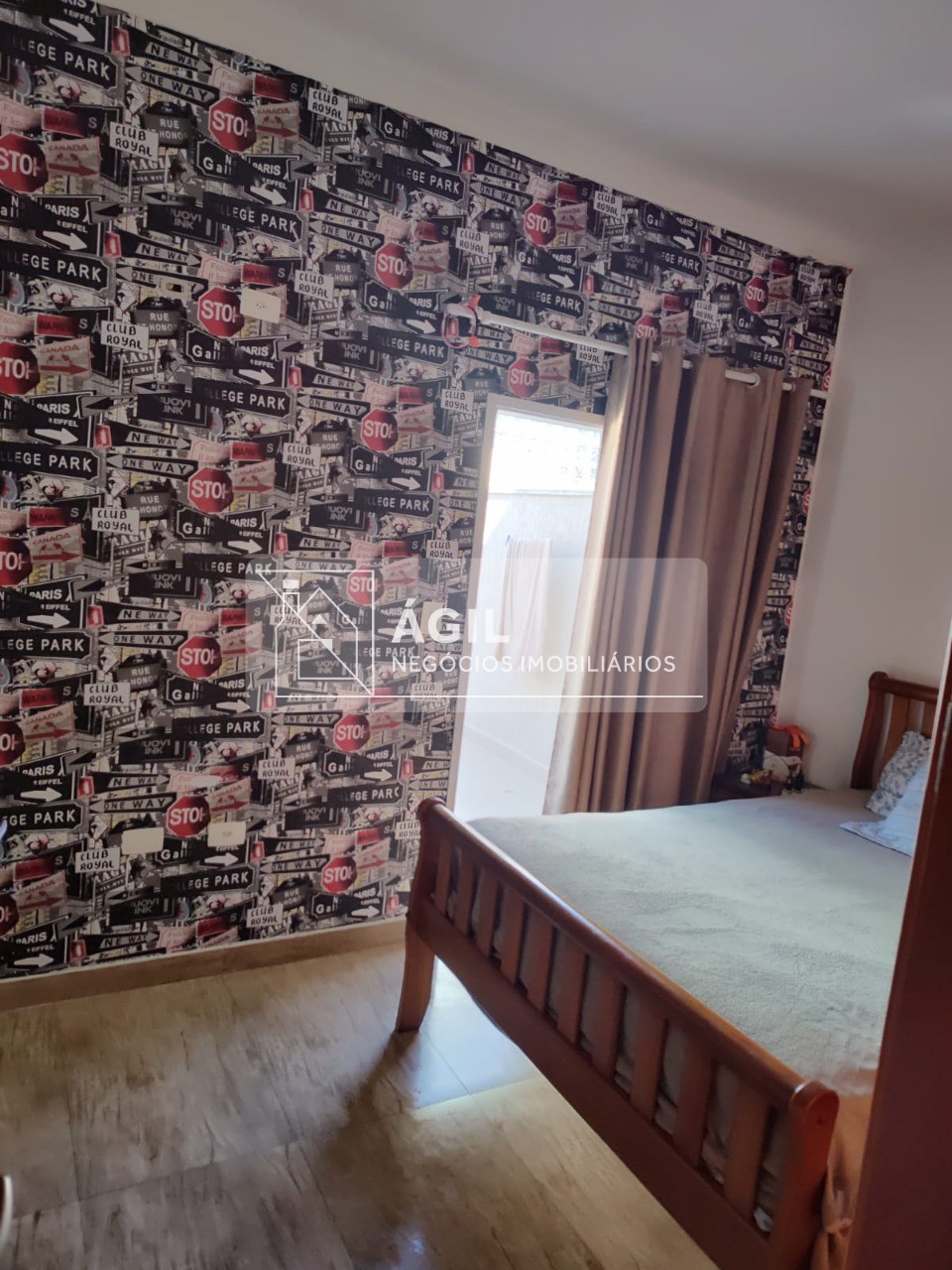 VENDO- Casa - Jardim Uirá - 150,00m² - 3 Dormitórios- 3 Suites - Piscina -Condominio Bell Park
