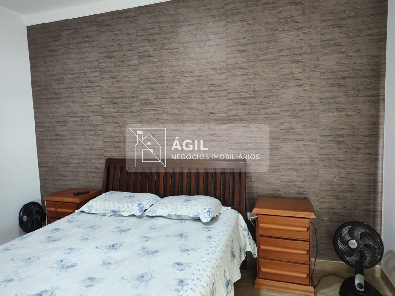 VENDO- Casa - Jardim Uirá - 150,00m² - 3 Dormitórios- 3 Suites - Piscina -Condominio Bell Park