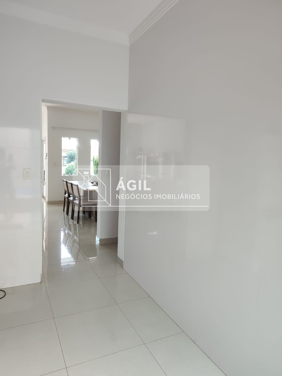 VENDO- Casa - Jardim Uirá - 150,00m² - 3 Dormitórios- 3 Suites - Piscina -Condominio Bell Park