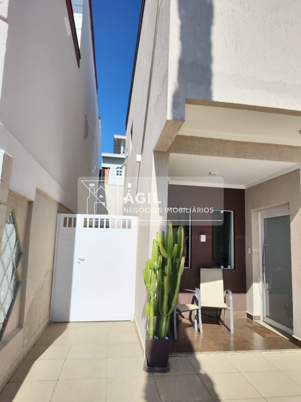 Vendo- casa - jardim uirá - 150,00m² - 3 dormitórios- 3 suit