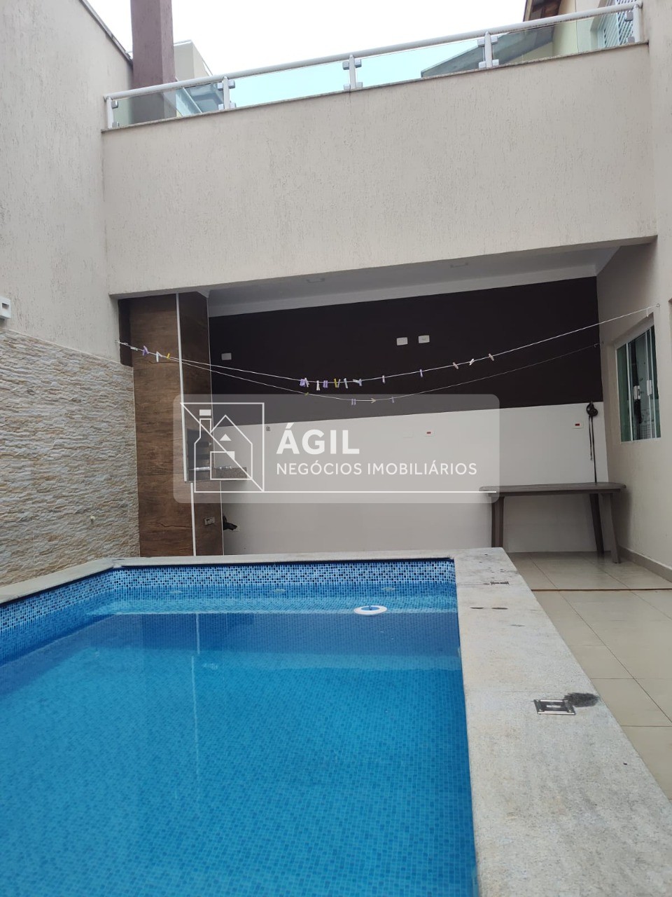 VENDO- Casa - Jardim Uirá - 150,00m² - 3 Dormitórios- 3 Suites - Piscina -Condominio Bell Park