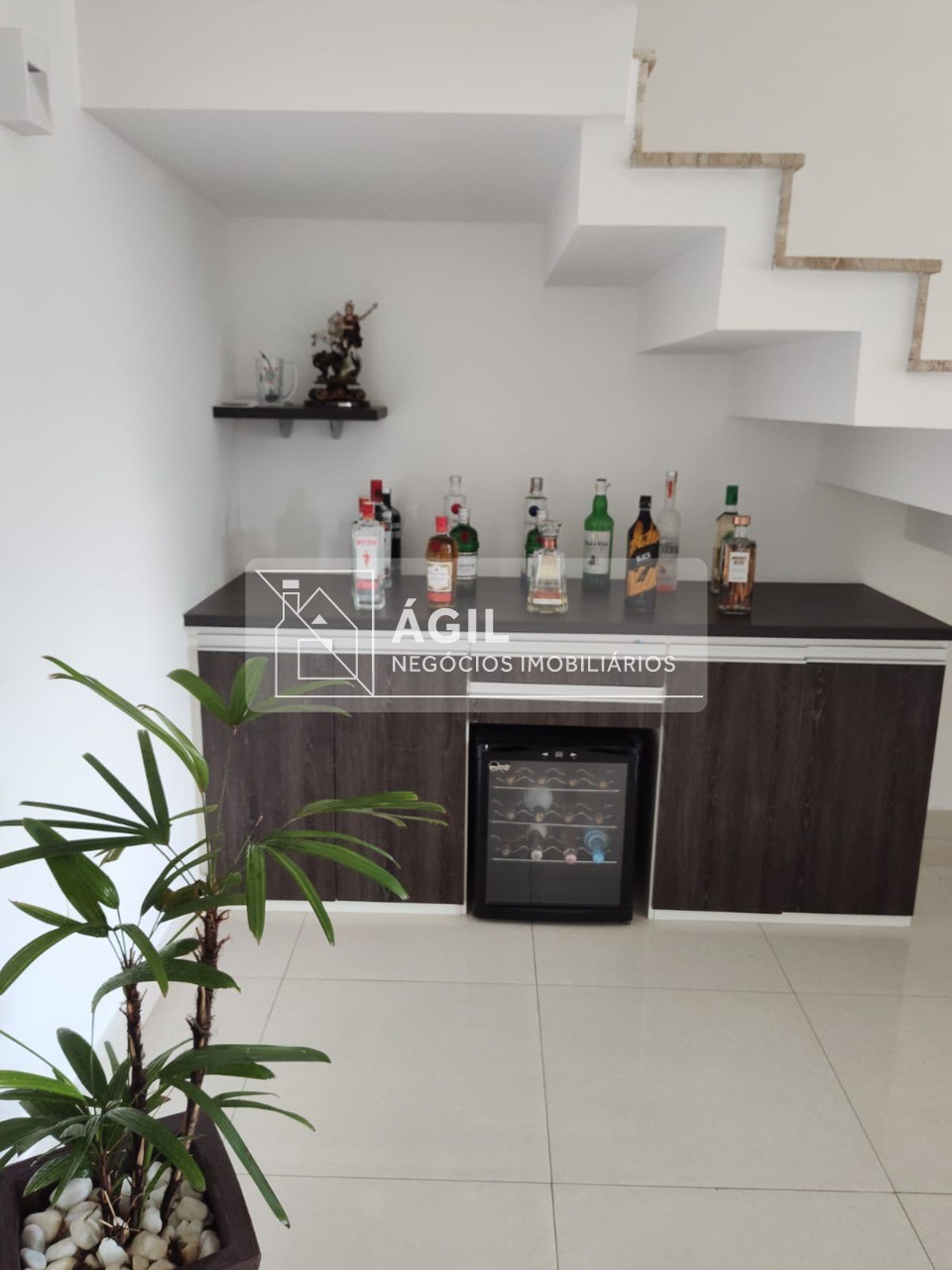 VENDO- Casa - Jardim Uirá - 150,00m² - 3 Dormitórios- 3 Suites - Piscina -Condominio Bell Park