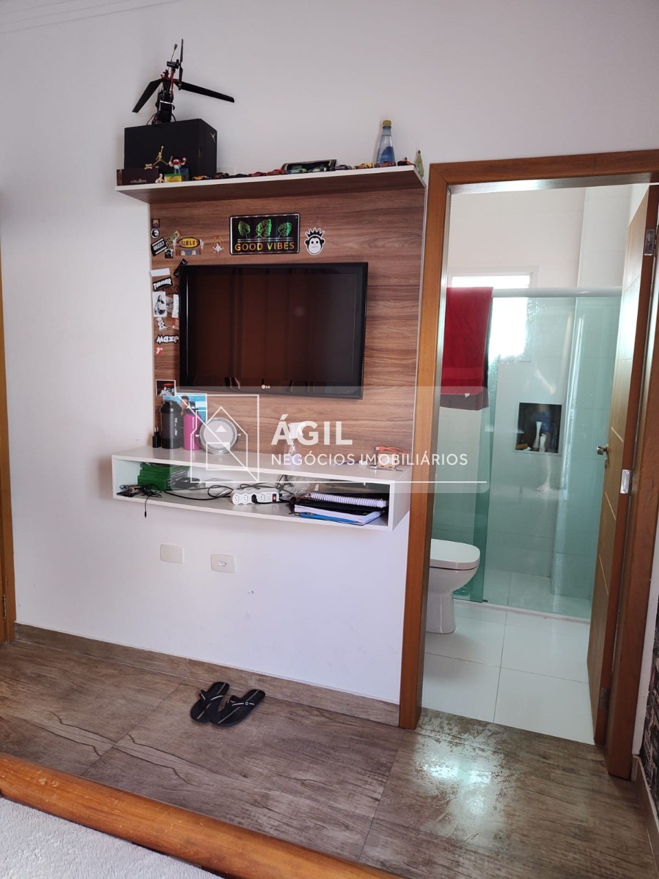 VENDO- Casa - Jardim Uirá - 150,00m² - 3 Dormitórios- 3 Suites - Piscina -Condominio Bell Park