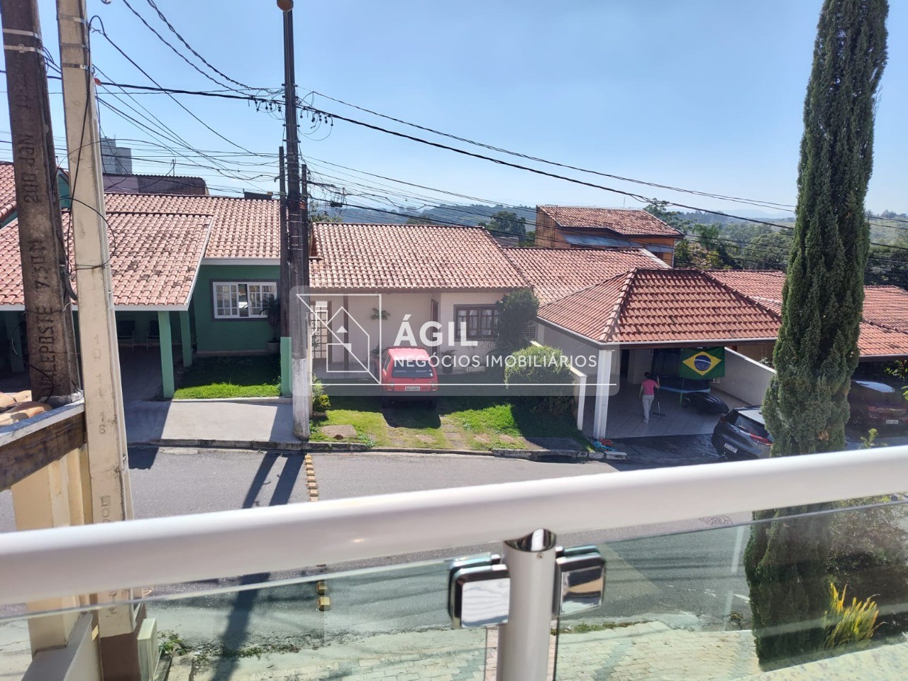 VENDO- Casa - Jardim Uirá - 150,00m² - 3 Dormitórios- 3 Suites - Piscina -Condominio Bell Park