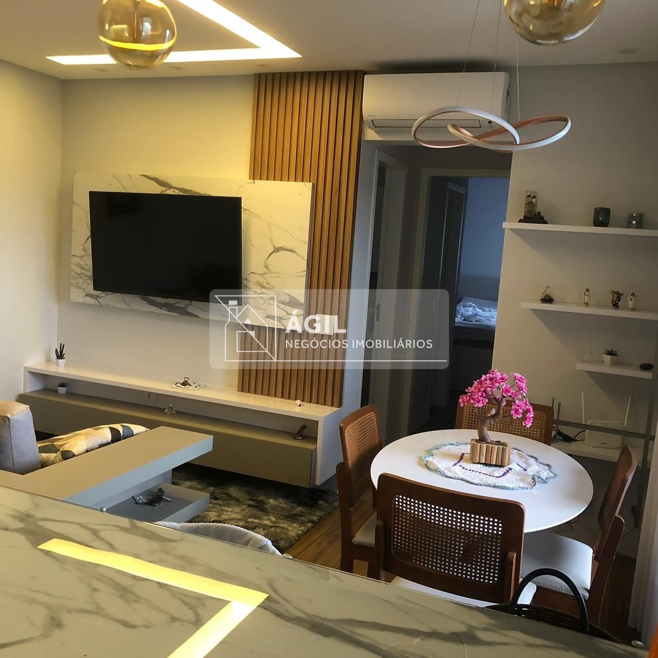 VENDE-SE Apartamento 2 dormitórios- 1 suíte no Floradas Arboville- Jacareí- SP