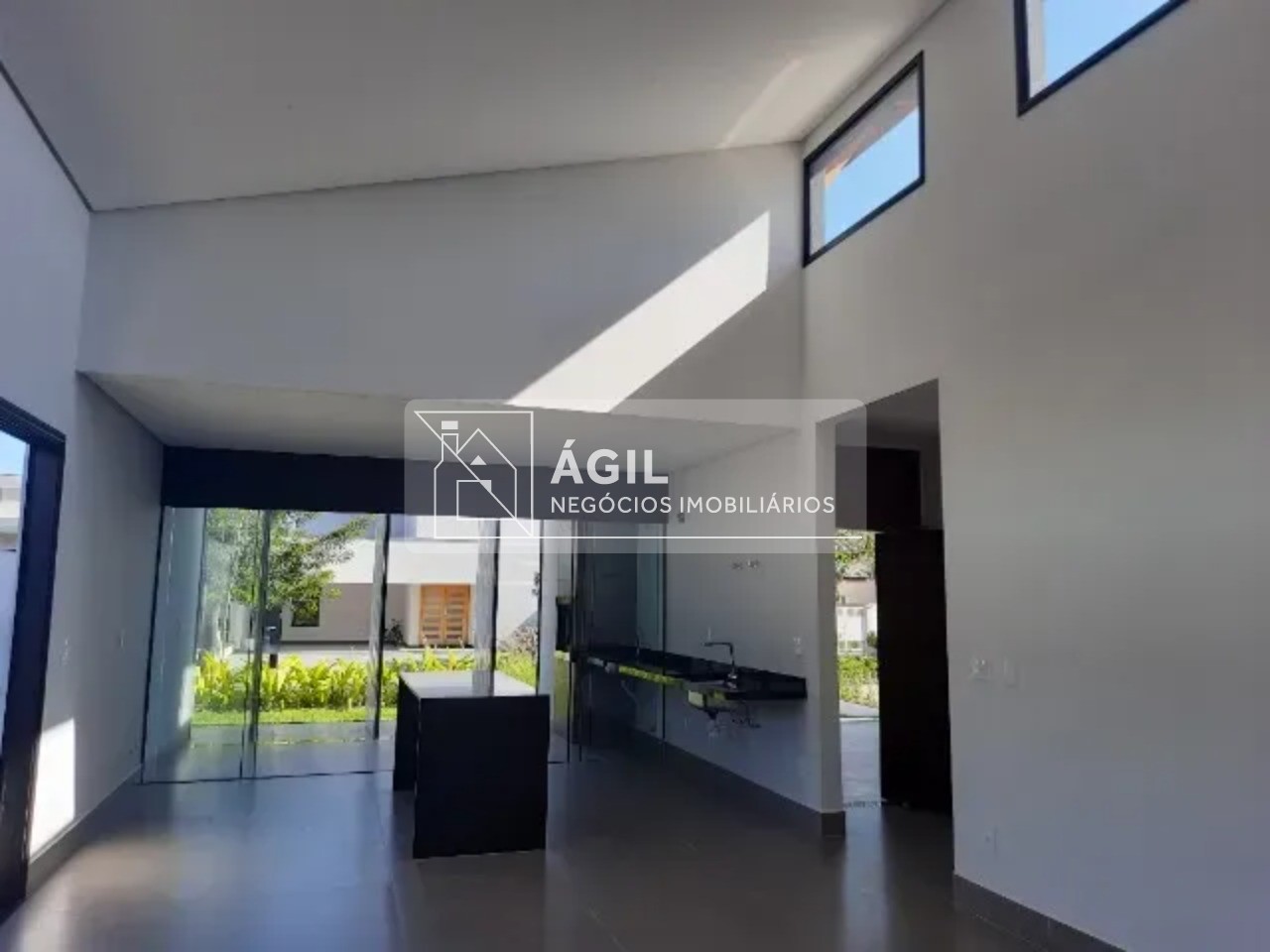 Casa térrea a venda com arquitetura contemporânea e diferenciada - Verdes Vales - Taubaté - SP. Planta da casa otimizada, que apresenta dormitórios m