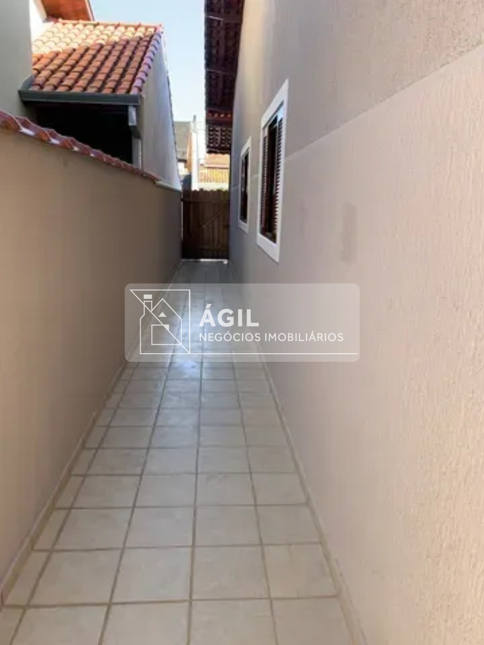 Aluga-se Casa Térrea no Condomínio Eldorado no Urbanova - São José dos Campos