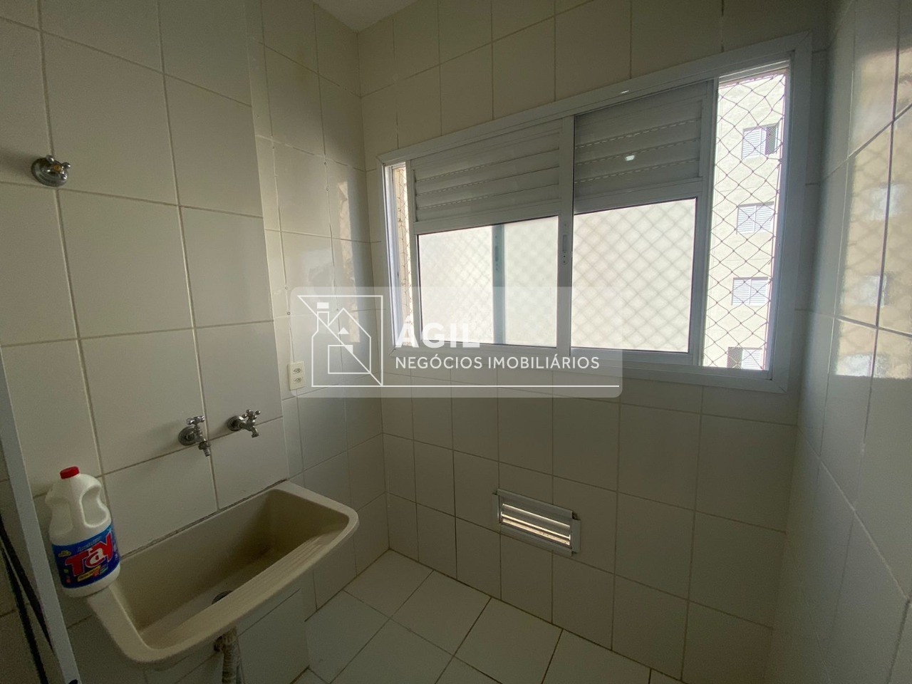 Aluga-se apartamento no max clube no jardim ismênia - são jo
