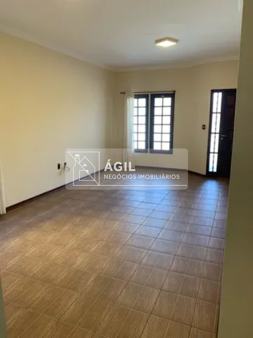 Aluga-se Casa Térrea no Condomínio Eldorado no Urbanova - São José dos Campos