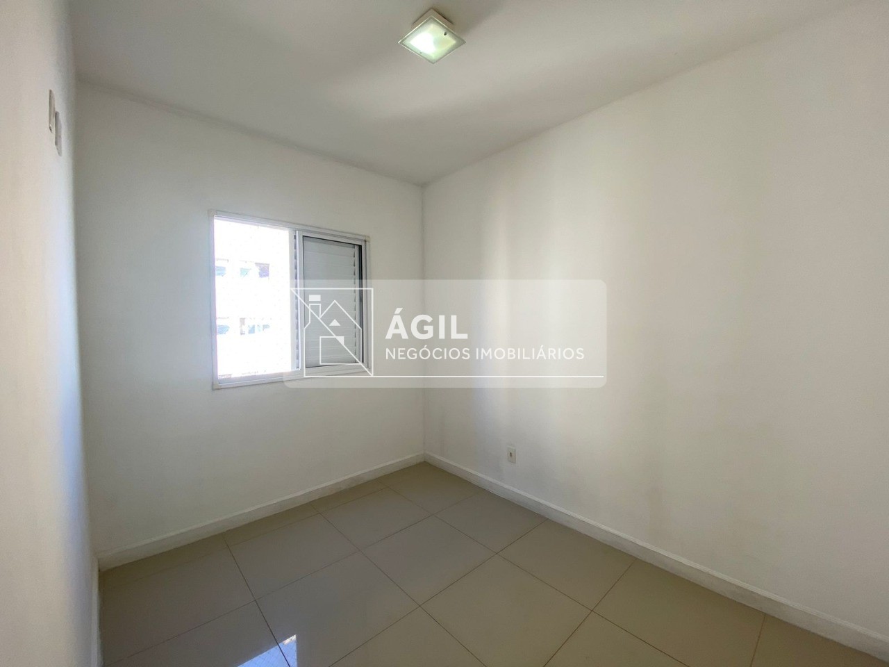 Aluga-se apartamento no max clube no jardim ismênia - são jo