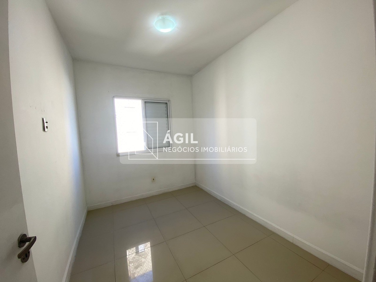 Aluga-se apartamento no max clube no jardim ismênia - são jo