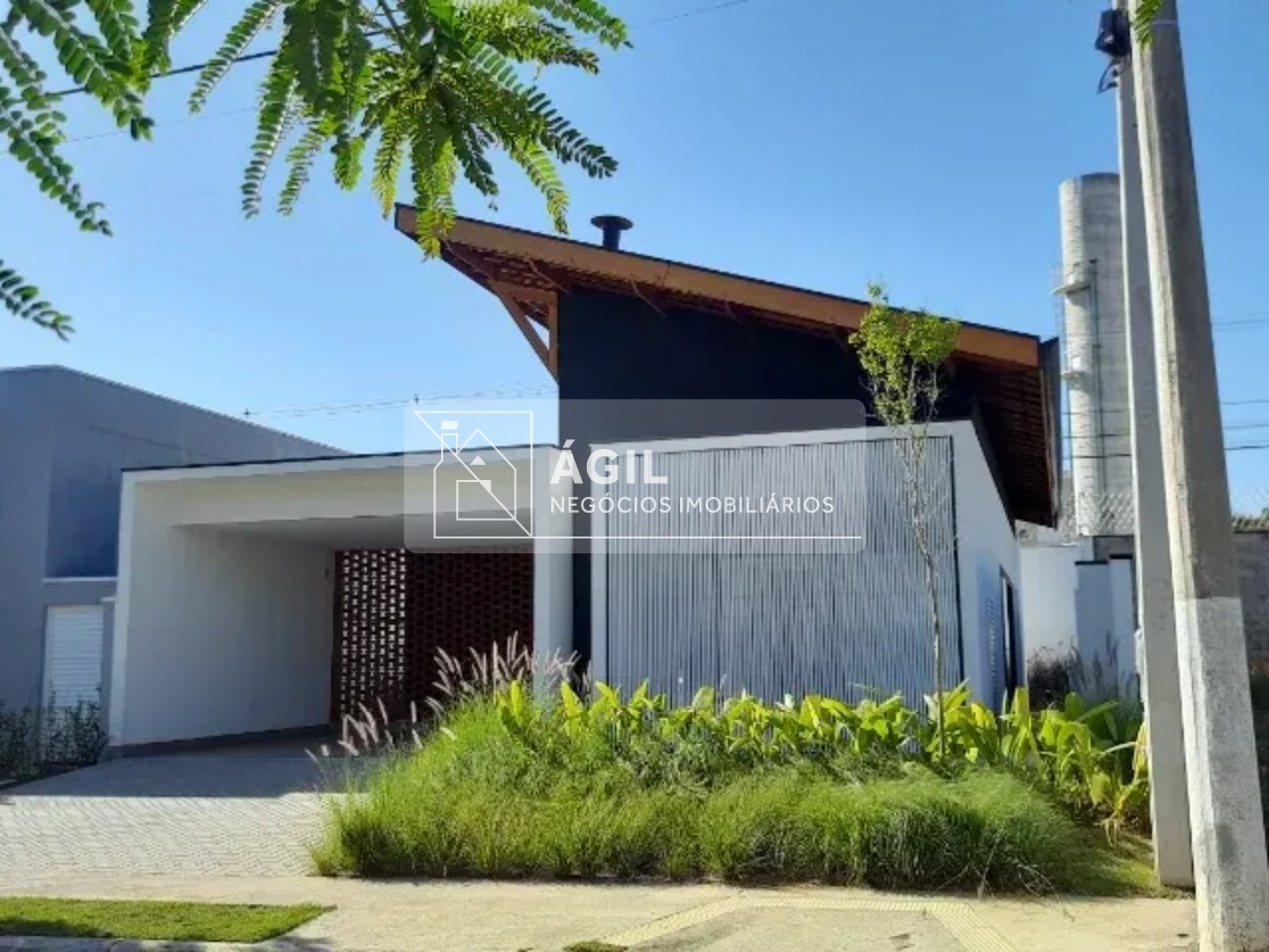 Casa térrea a venda com arquitetura contemporânea e diferenciada - Verdes Vales - Taubaté - SP. Planta da casa otimizada, que apresenta dormitórios m