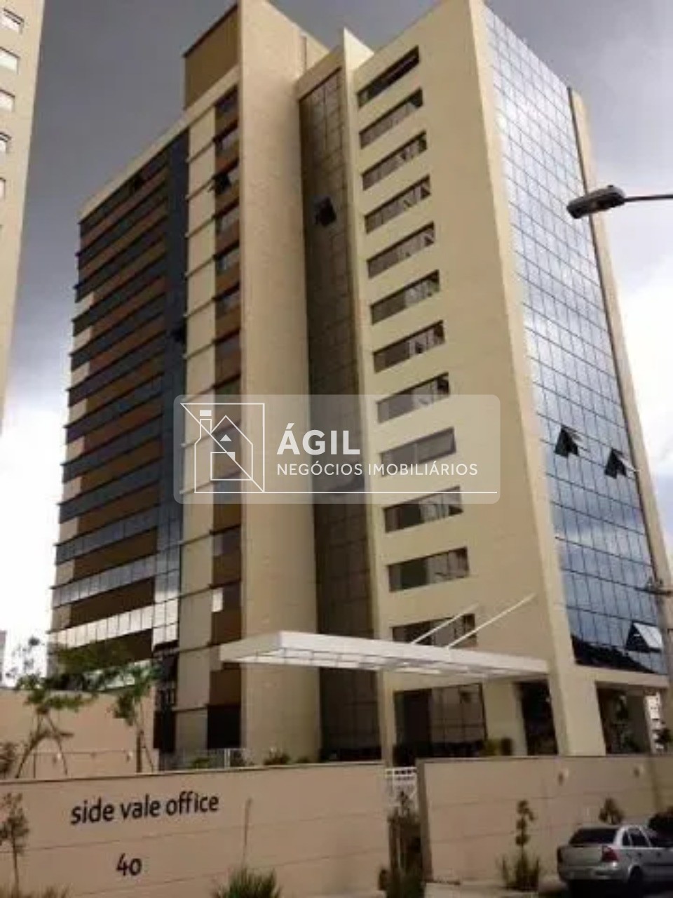 Vende-se Sala comercial no Condomínio Side Vale Office no Jardim Oswaldo Cruz - São José dos Campos