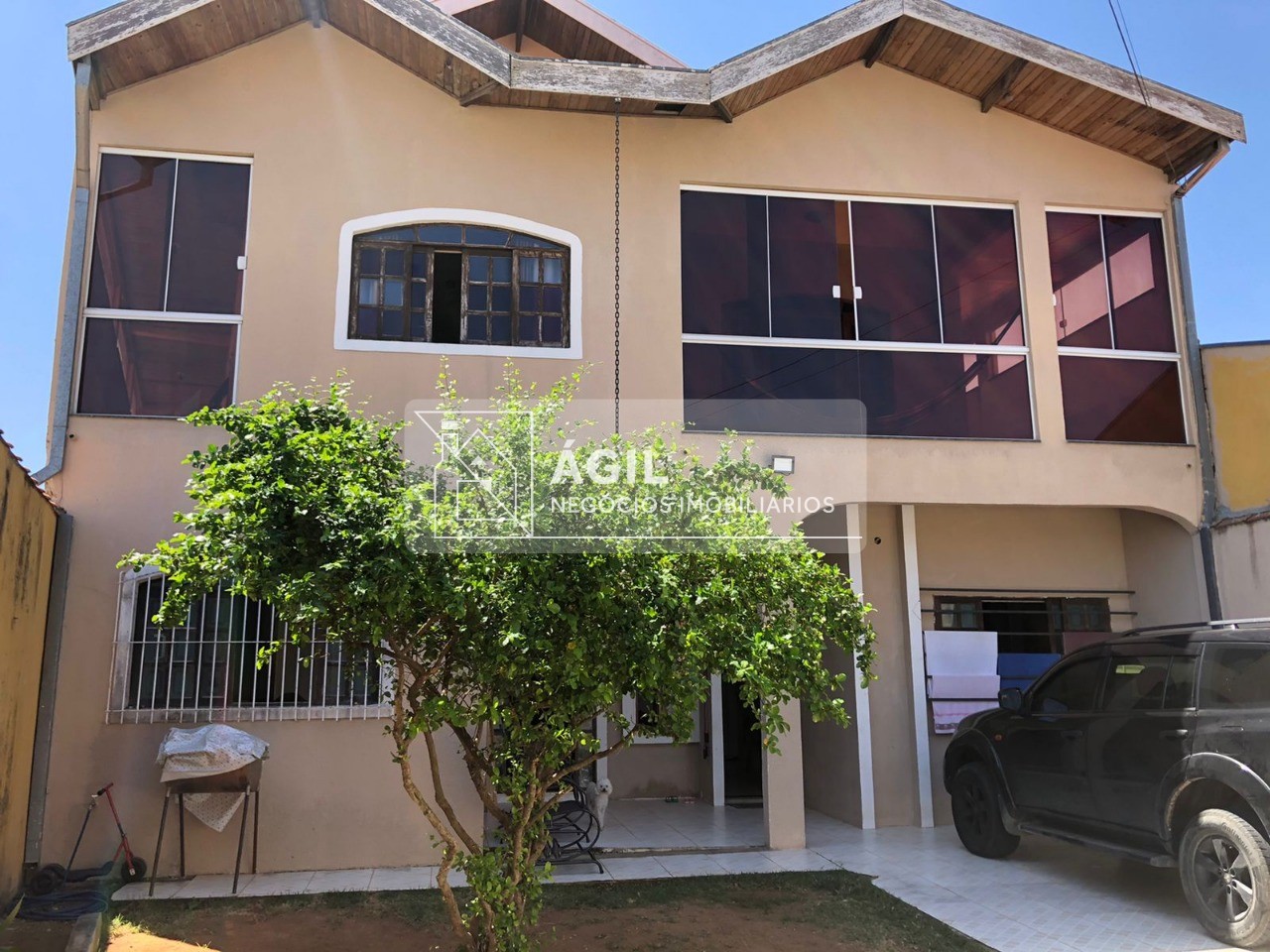 Excelente sobrado a venda no Parque dos Ipês - São José dos Campos - SP A.T.: 220m² A.C.: 258m²