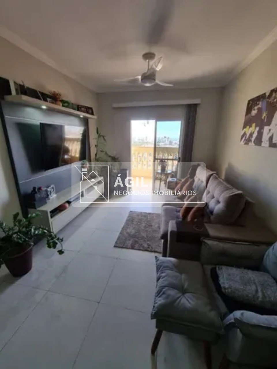 Vende-se Apartamento no Condomínio Residencial Village Jardim no Jardim Satélite - São José dos Campos