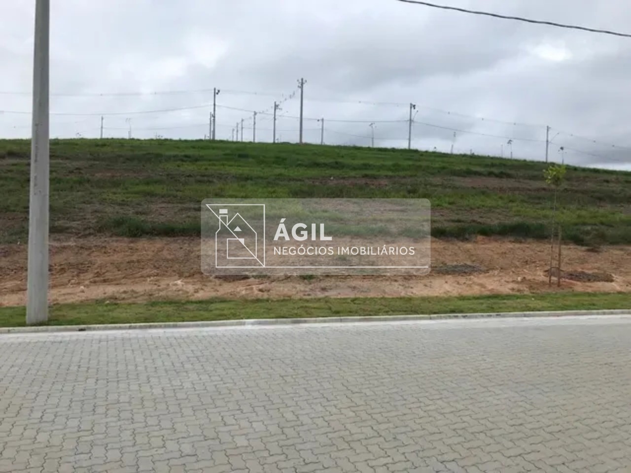 Terreno a venda de 330m² no Condomínio Terras Alpha - Urbanova
