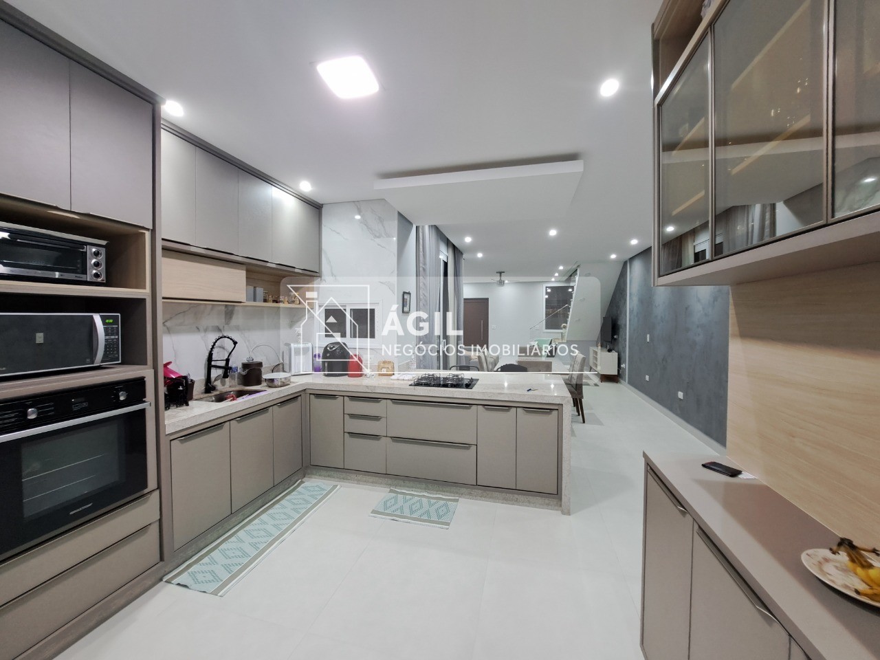 Casa a venda no Jardim das Industrias - Região Oeste de São José dos Campos/SP