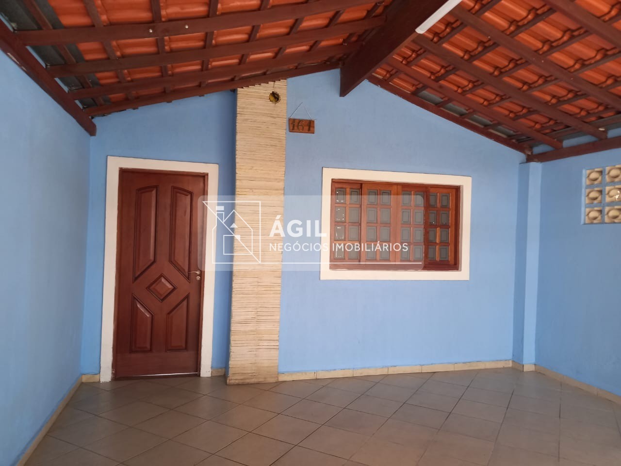 Casa térrea a venda na Vila Tesouro - São José dos Campos - SP Pronta para morar! A.C. 75m² A.T. 125m² 3 dormitórios