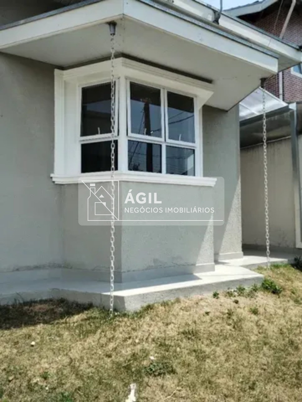 Vende-se Casa Térrea com Edícula no Villa Branca - Jacareí