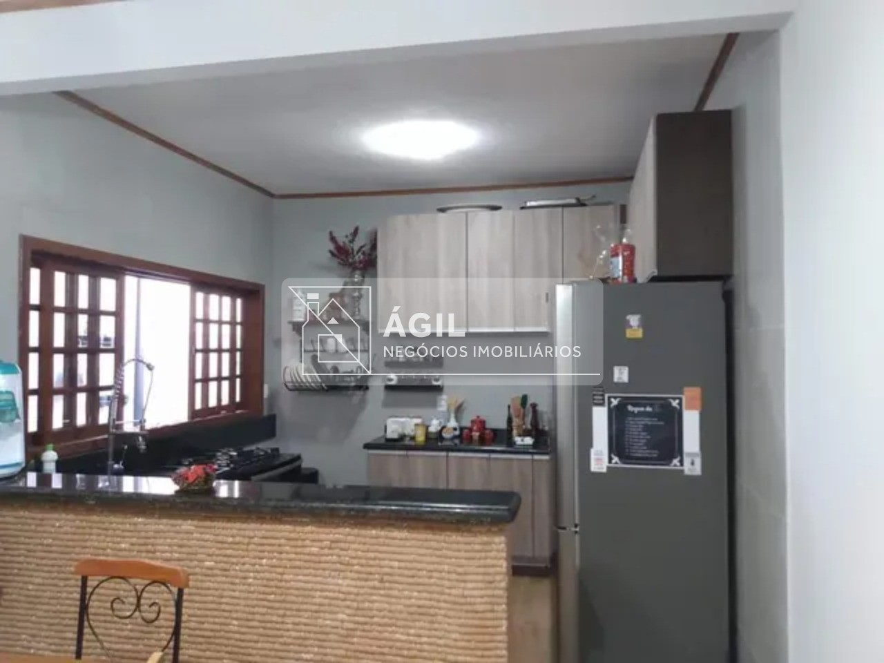 Vende-se Casa Sobrado no Jardim Paranagaba - São José dos Campos