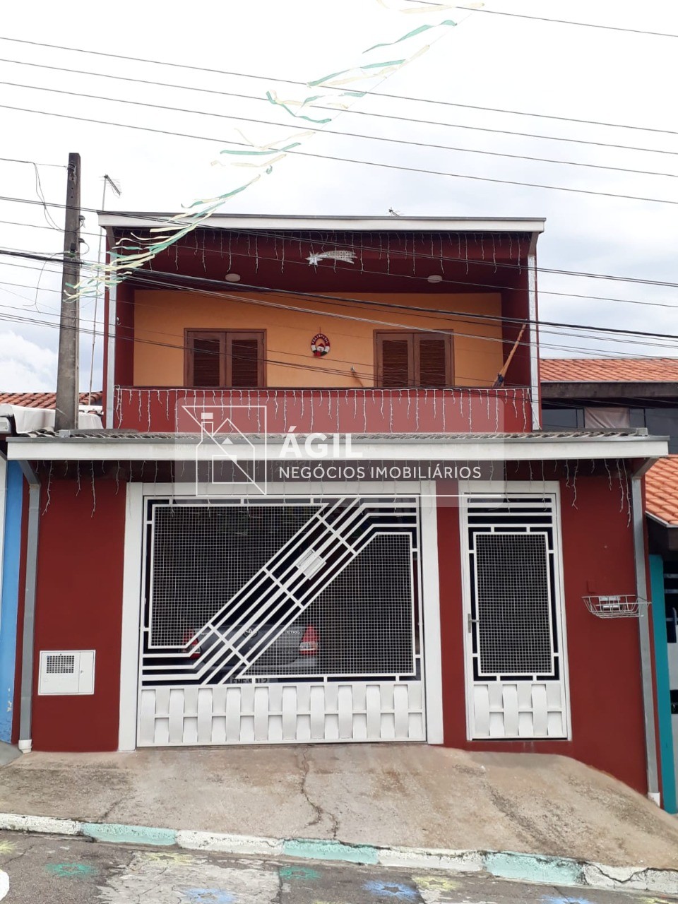 Casa Sobrado a venda - Jardim Santo Onofre - São José dos Campos - SP 172m2 3 dormitórios, sendo 1 suíte com espaço para banheira de hidro, com sac