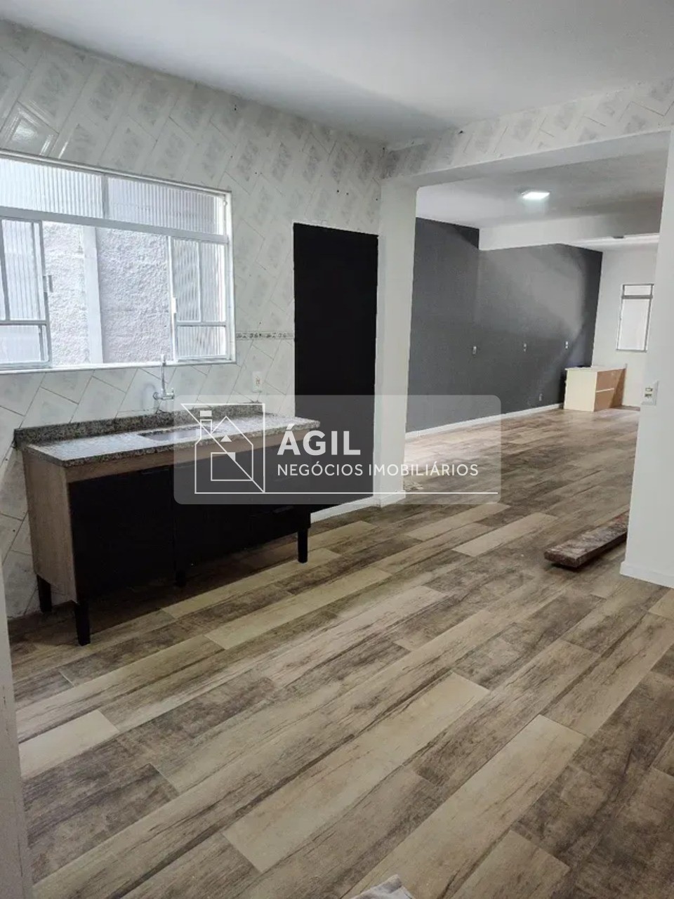 Casa Sobrado a venda com 4 dormitórios no Campos de São José - São José dos Campos - SP 220m² de área construída