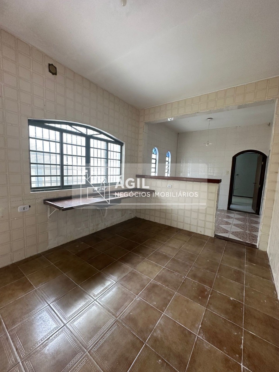 Casa sobrado a venda com 3 dormitórios no centro de Jacareí - SP 175m2 Casa residencial ou comercial.