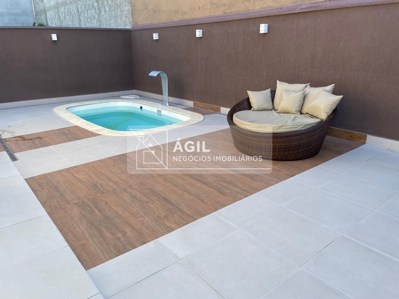 Venda Casa Térrea 3 dormitórios e 2 suítes no Condomínio Terras do Vale - Caçapava - SP