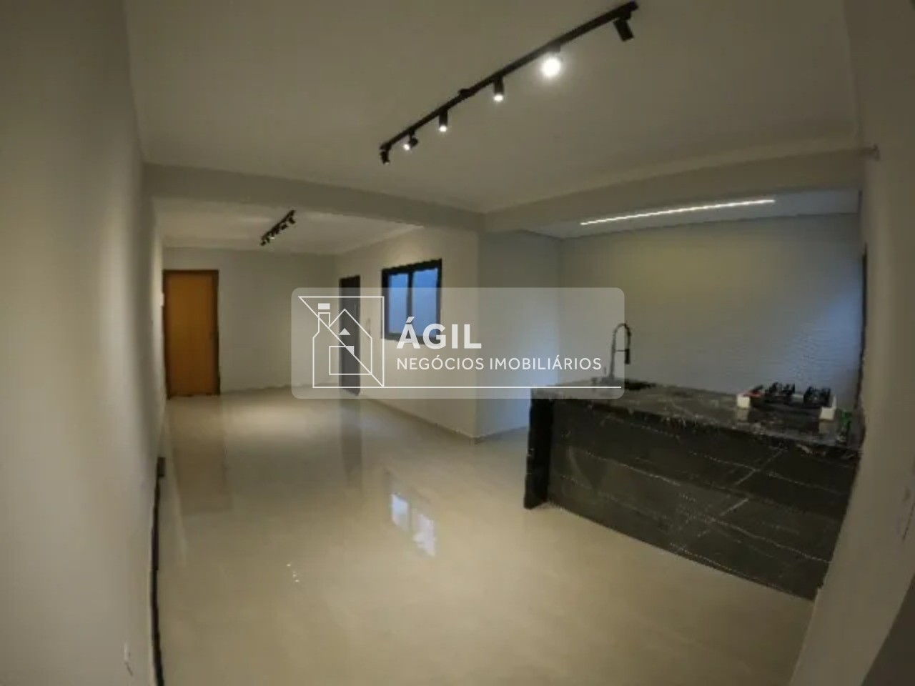 Casa a venda 2 Dormitórios Nova e Moderna no Jardim Motorama - SJC