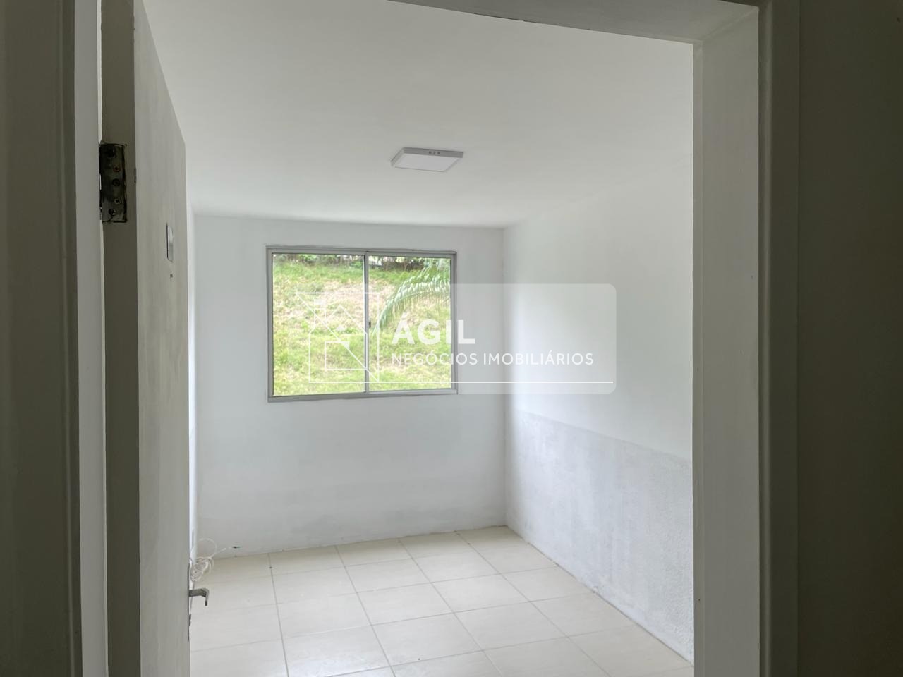ALUGA-SE Apartamento 01 dormitório - de 38m², localizada no bairro Jardim Califórnia - JACAREÍ