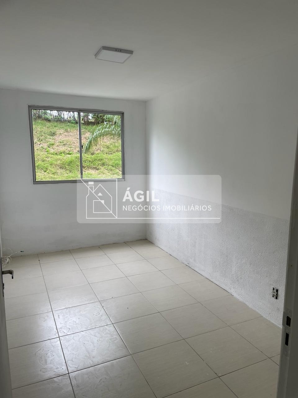 ALUGA-SE Apartamento 01 dormitório - de 38m², localizada no bairro Jardim Califórnia - JACAREÍ