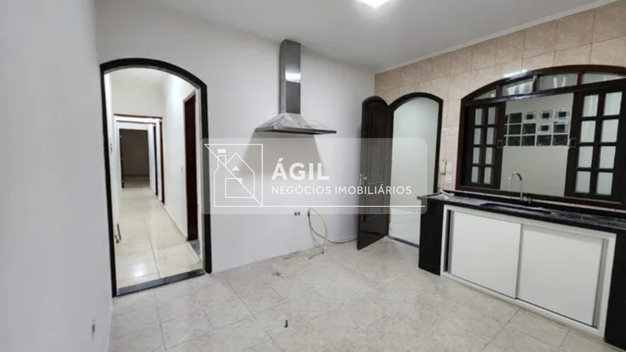 Venda Casa com edícula no Jardim Santa Inês - Zona Leste - São José dos Campos - SP - Terreno de 150m² - Área de construção 280m²