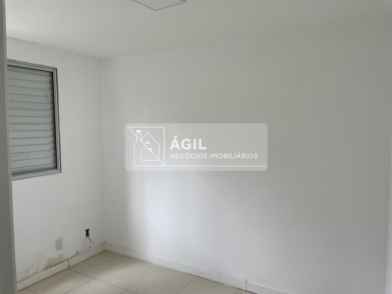 ALUGA-SE Apartamento 01 dormitório - de 38m², localizada no bairro Jardim Califórnia - JACAREÍ